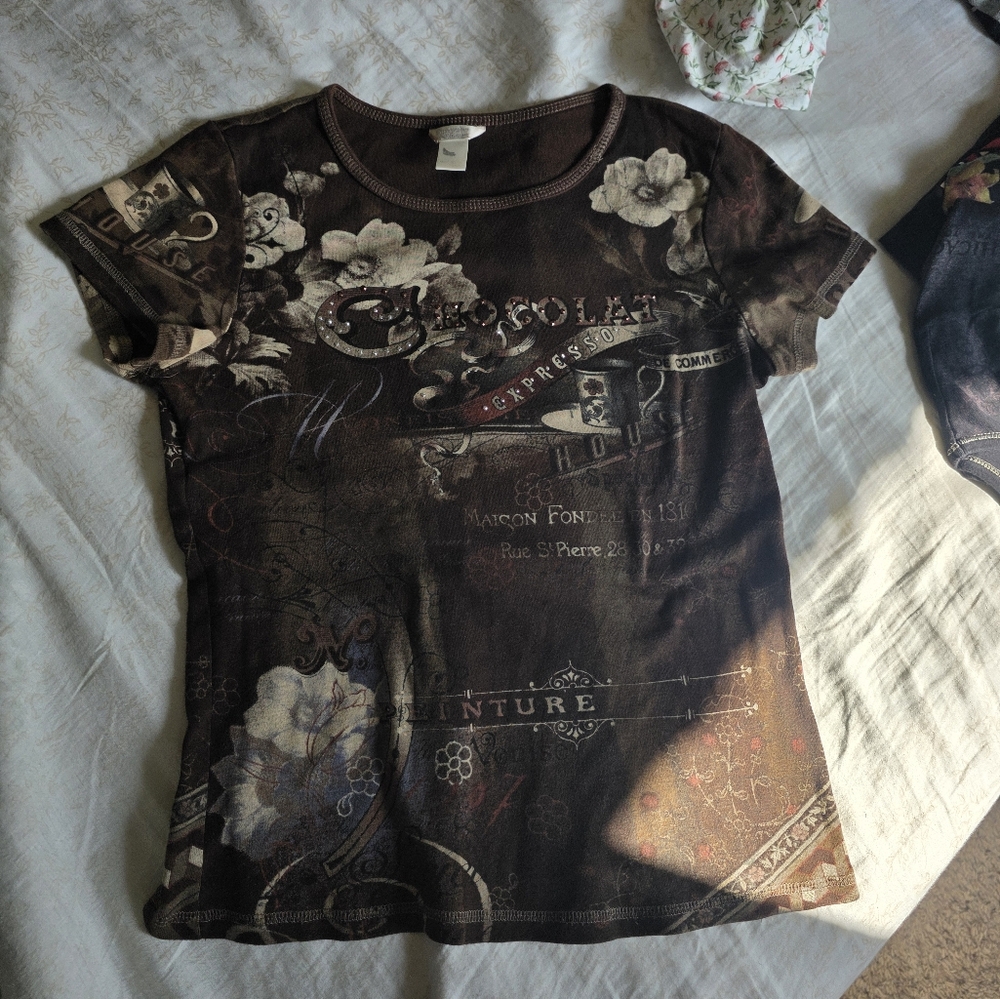 chic chocolat expresso top with floral details